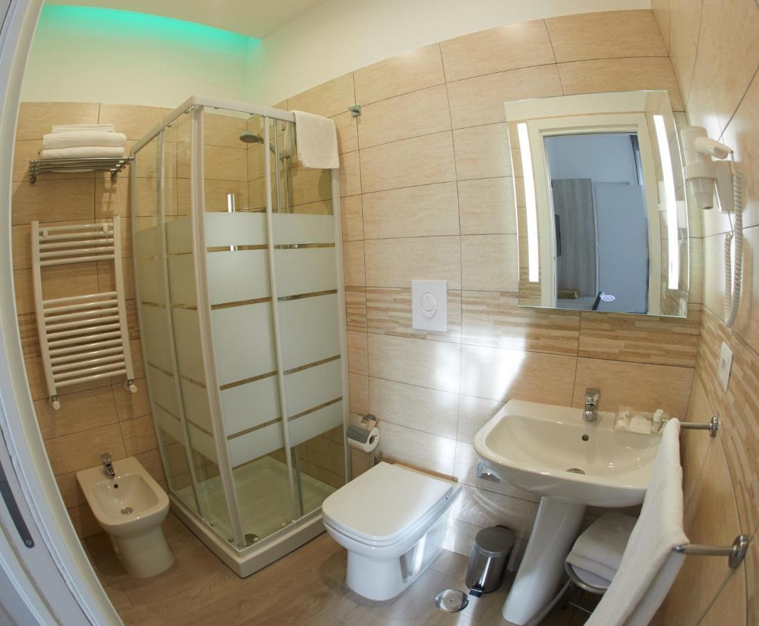 Bed And Breakfast Napoli Bracco Esterno foto
